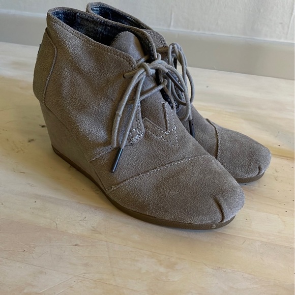 TOMS Bundle - Picture 5 of 11